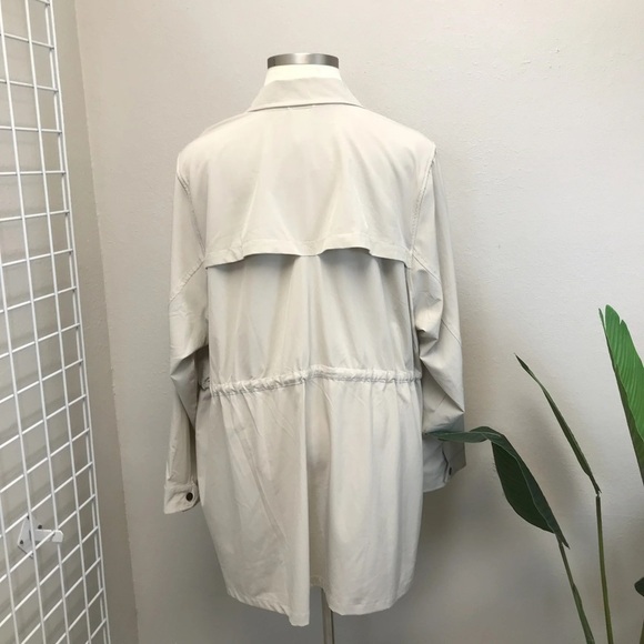 Torrid Happy Camper Stretch Woven Anorak Jacket - Size 26 (4) - Picture 4 of 5